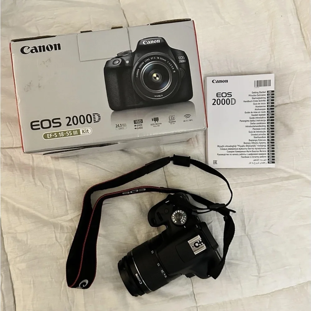 Canon EOS 2000D Black Camera Set with Lens and Charger